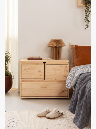 Table de chevet en bois avec 3 tiroirs 78x59 LIBE | LUFE