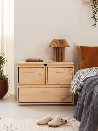 Comodino in legno con 3 cassetti 78x59 LIBE | LUFE