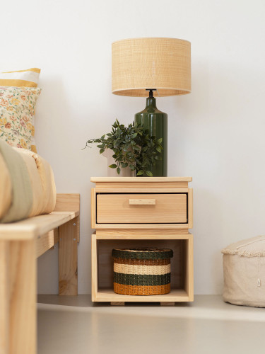 Mesita de noche con cajón y hueco de madera natural | LUFE