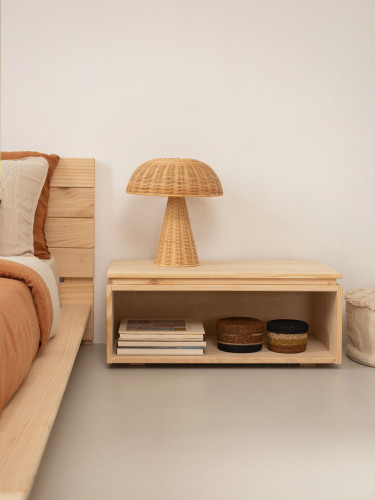 Mesita de noche con hueco de madera natural | LUFE