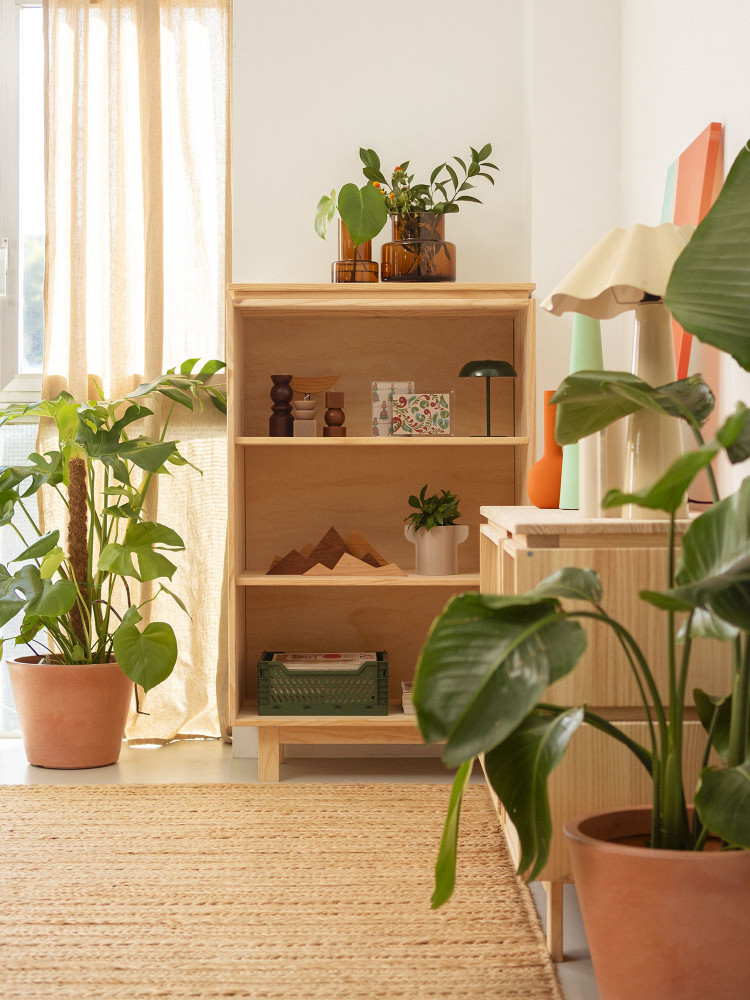 Estantería librería baja de madera natural con patas | LUFE 2