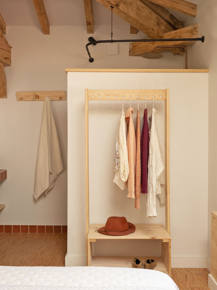 Stender appendiabiti BEKA 160x70 cm in legno | LUFE 2