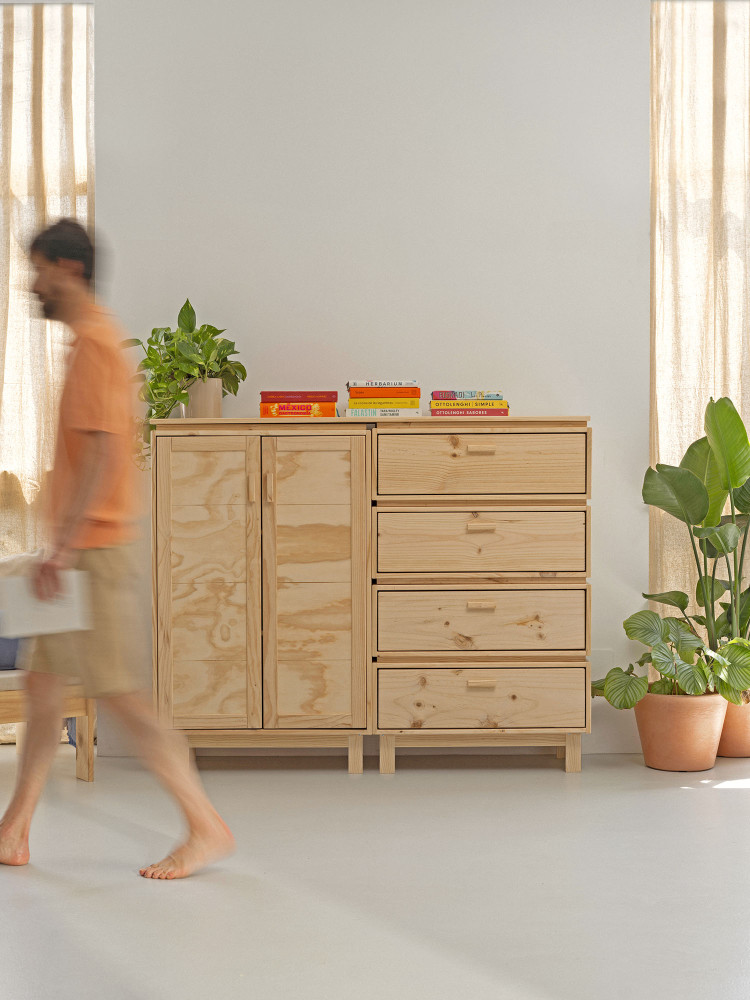 Credenza in legno naturale con armadio e 4 cassetti | LUFE 2