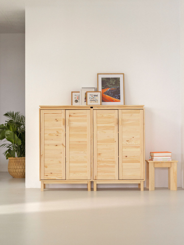 Armadio credenza doppia in legno con gambe e ripiani | LUFE 2