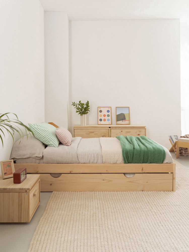 Letto 105 in legno di pino con cassetto contenitore | LUFE 2