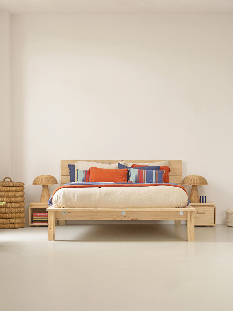 Cama de casal LUR 140 cm de madeira com cabeceira | LUFE 2