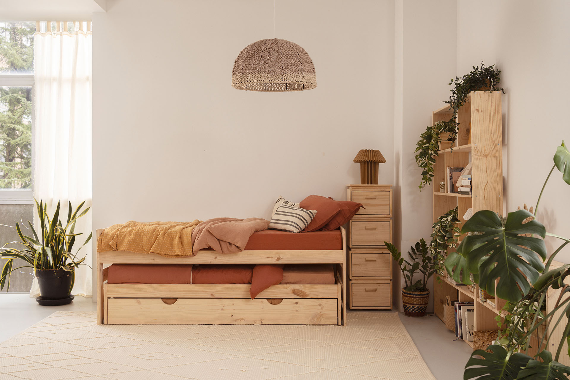Imagen de ambiente 1 para:Cama nido de tres niveles para colchón de 80