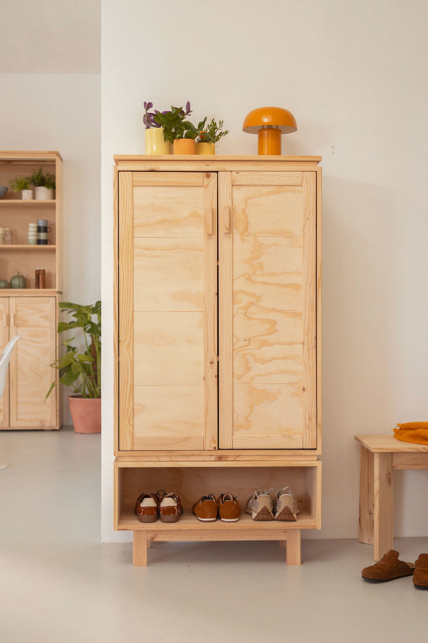 Imagen de ambiente 1 para:Armario zapatero de madera natural