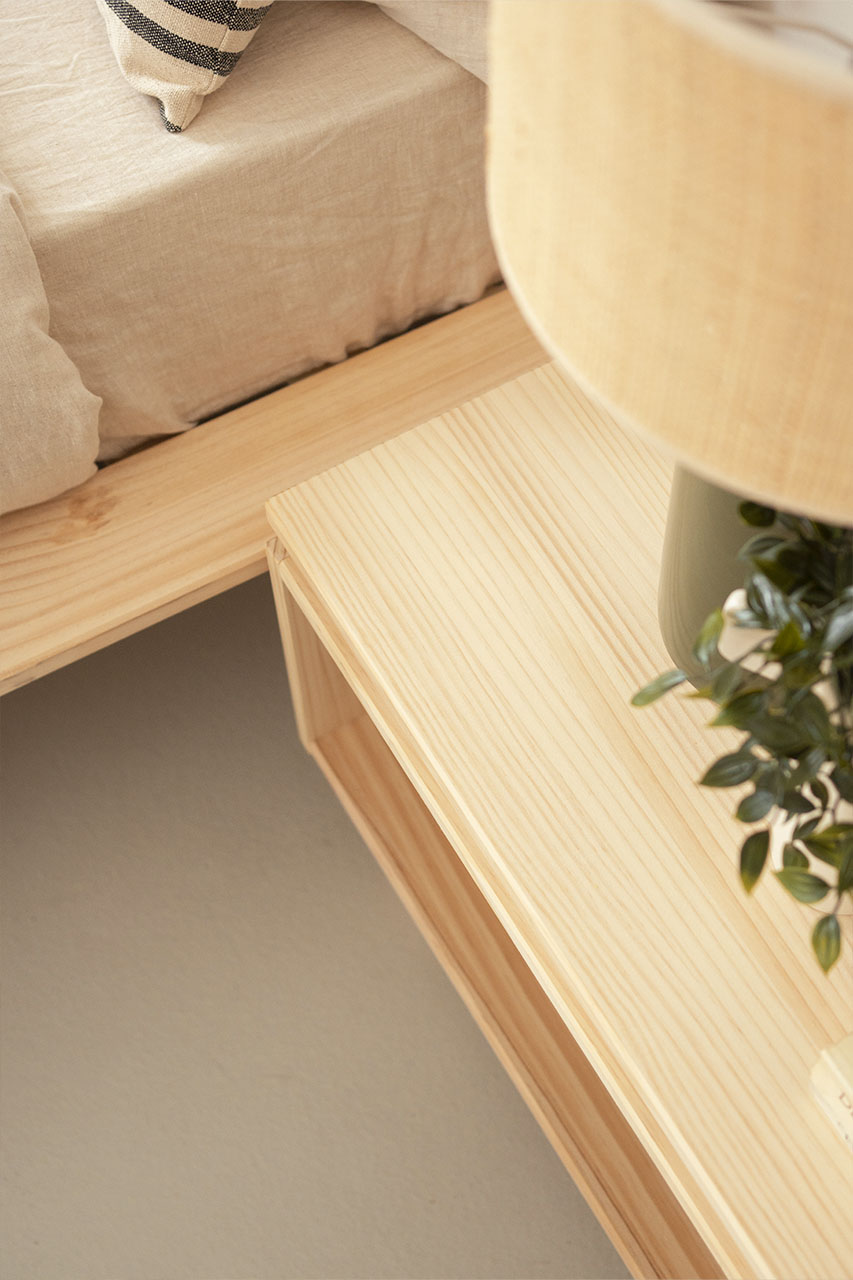 Imagen de ambiente 5 para:Mesita de noche de madera natural y ecológica