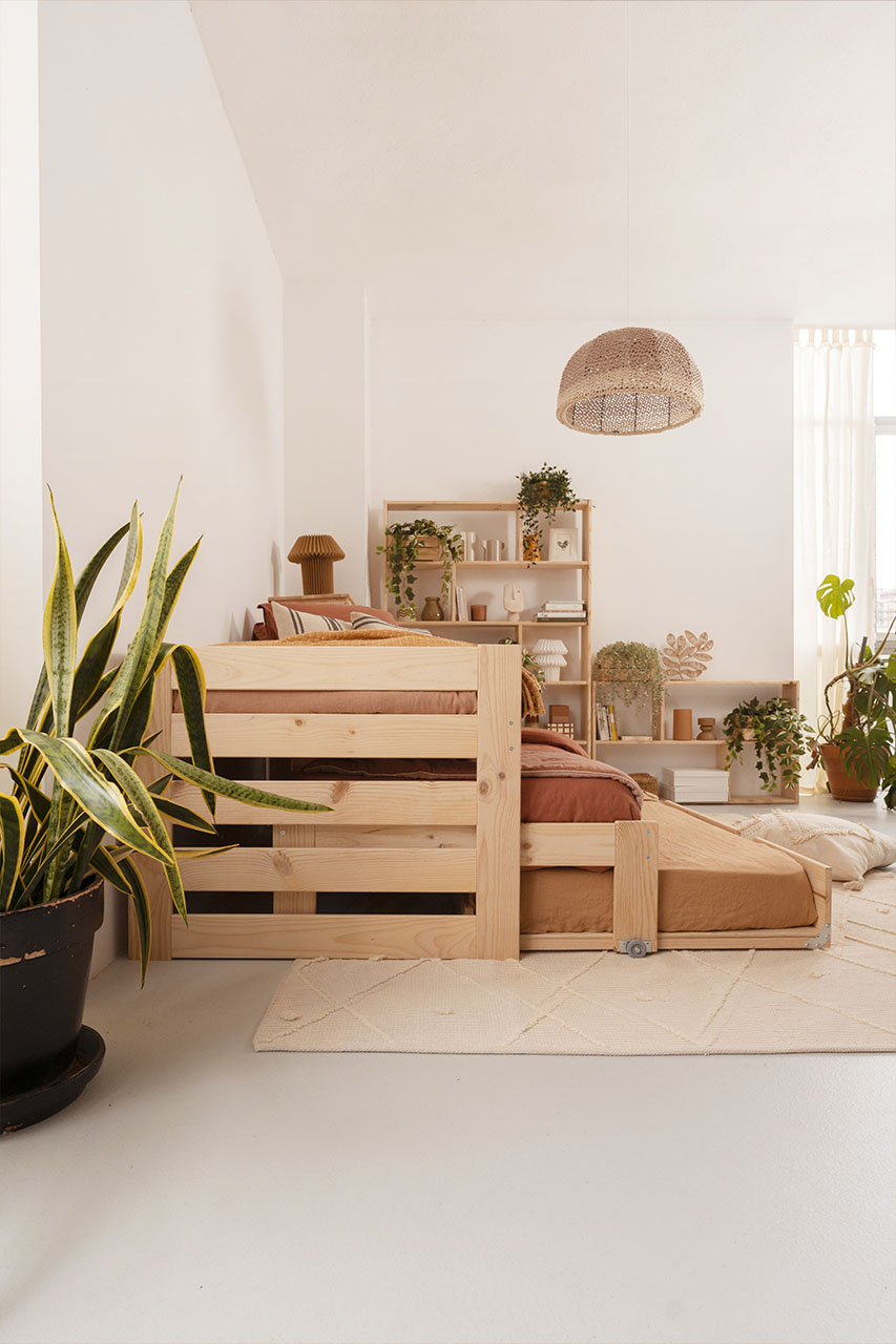 Imagen de ambiente 2 para:Cama nido triple de madera natural