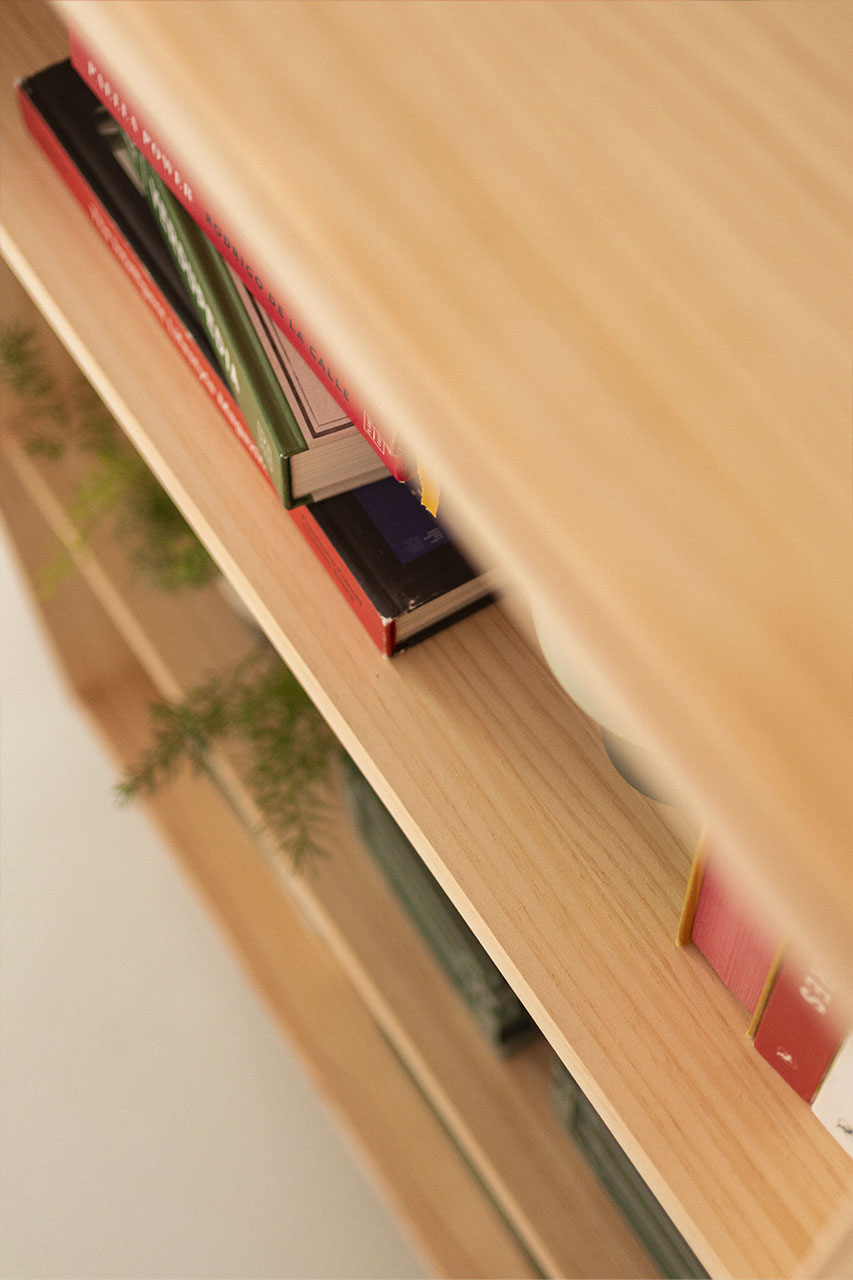 Imagen de ambiente 2 para:Aparador con librería de madera natural