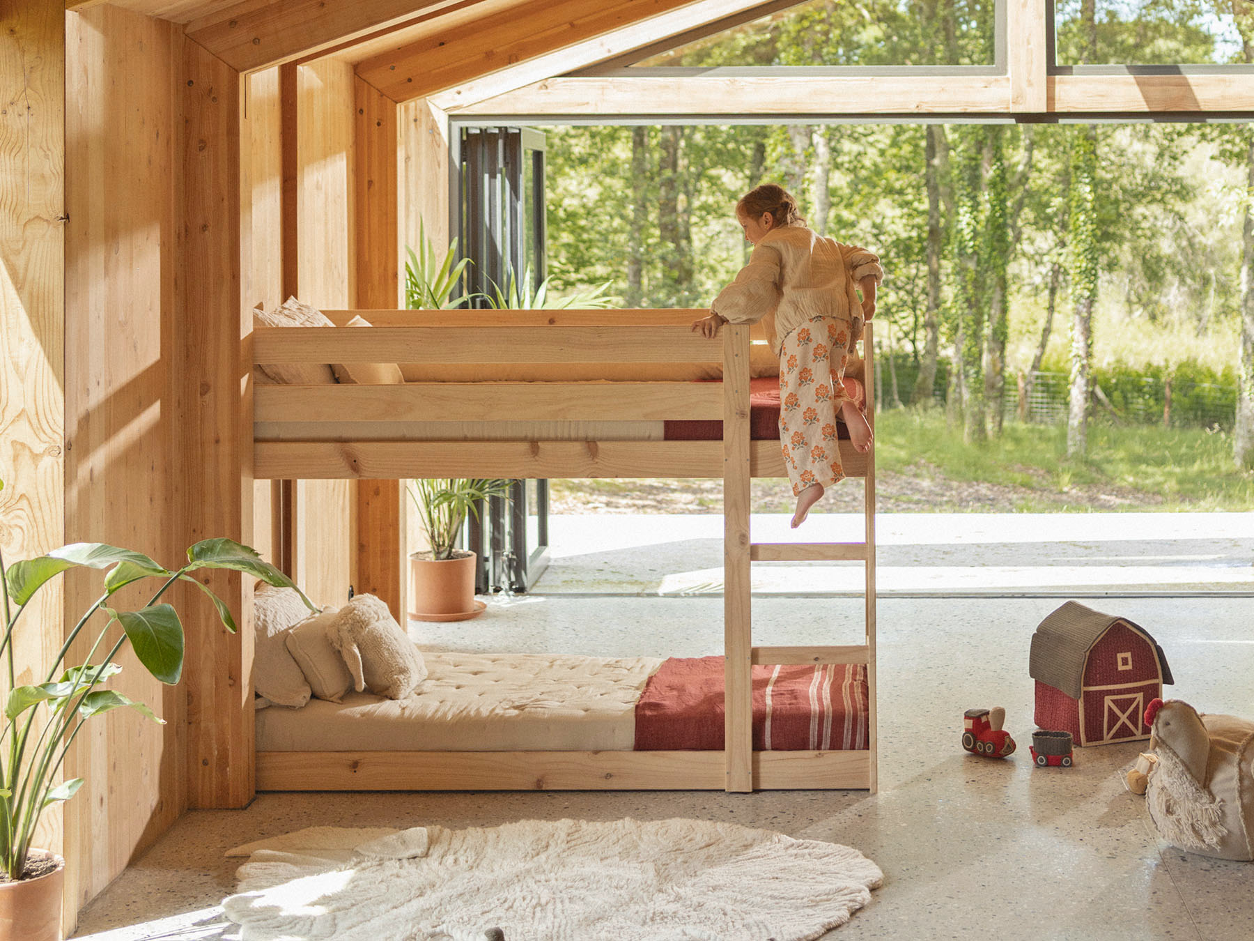 Imagen de ambiente 3 para:Meubles en bois pour chambre d'enfant