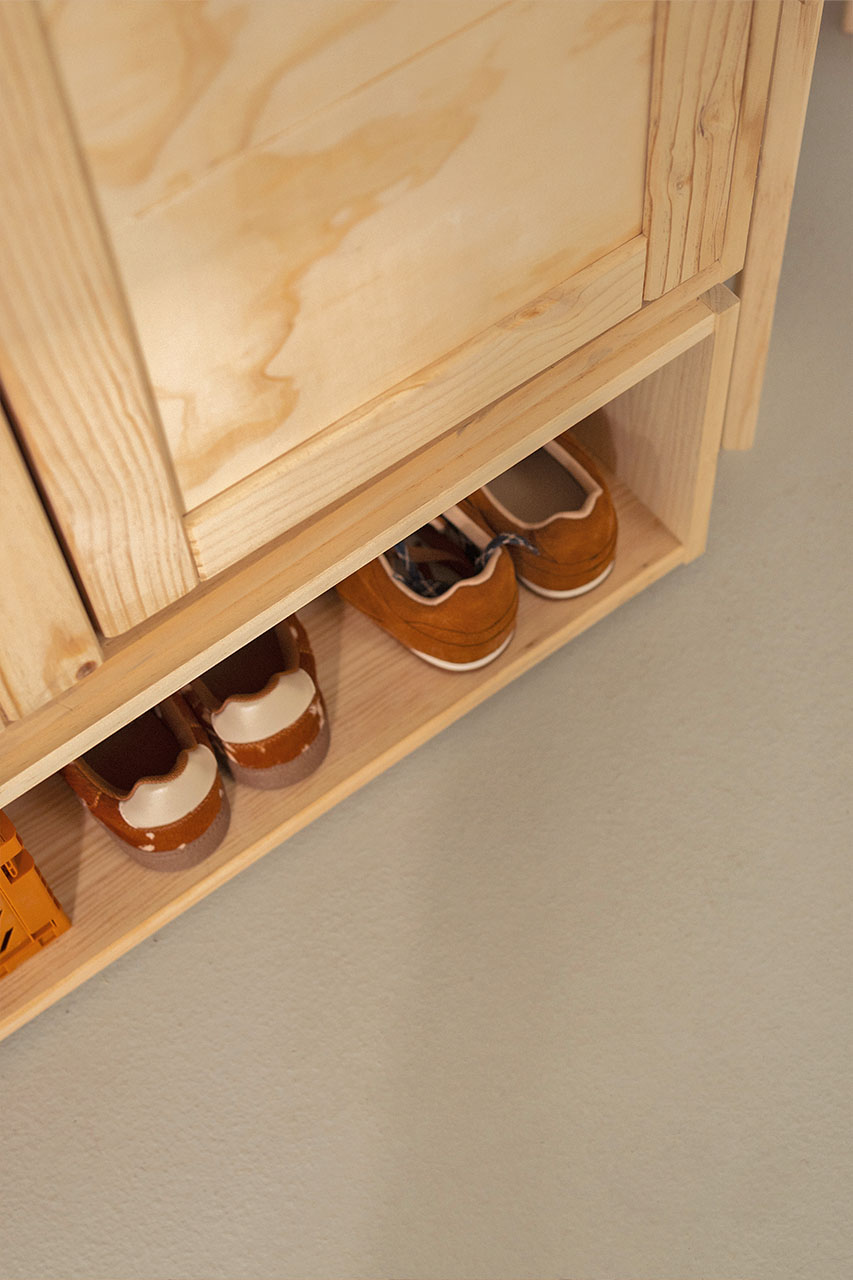 Imagen de ambiente 4 para:Armario zapatero con puertas