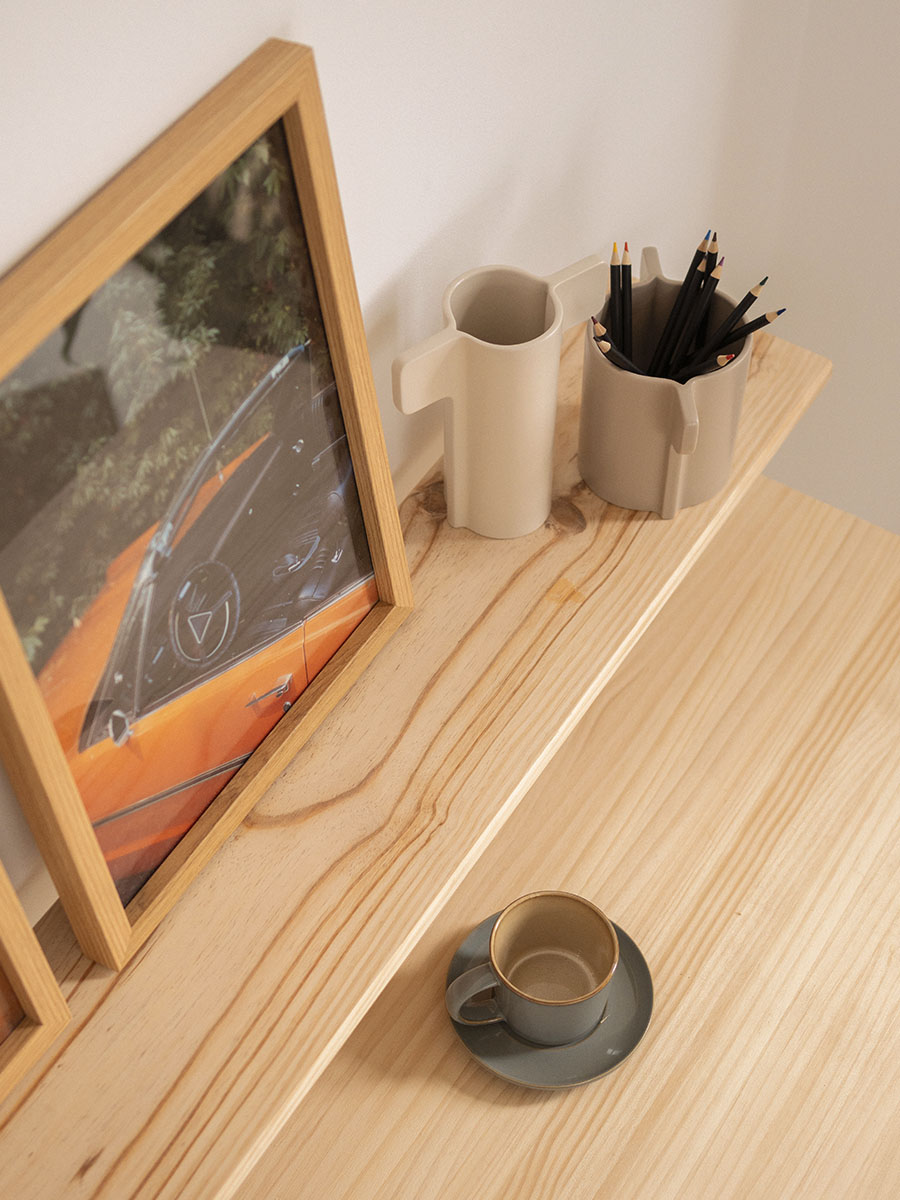 Bureaux en bois de pin naturel