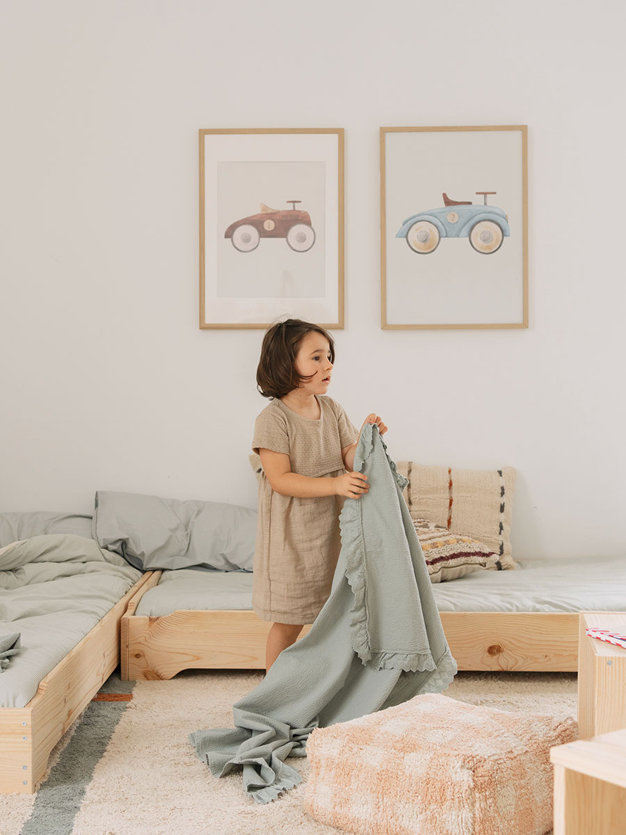 Lits de style Montessori en bois naturel